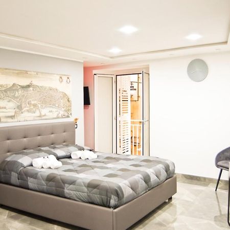 Suite Napoli Sotterranea Con Jacuzzi Exterior foto