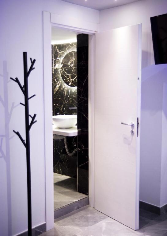 Suite Napoli Sotterranea Con Jacuzzi Exterior foto