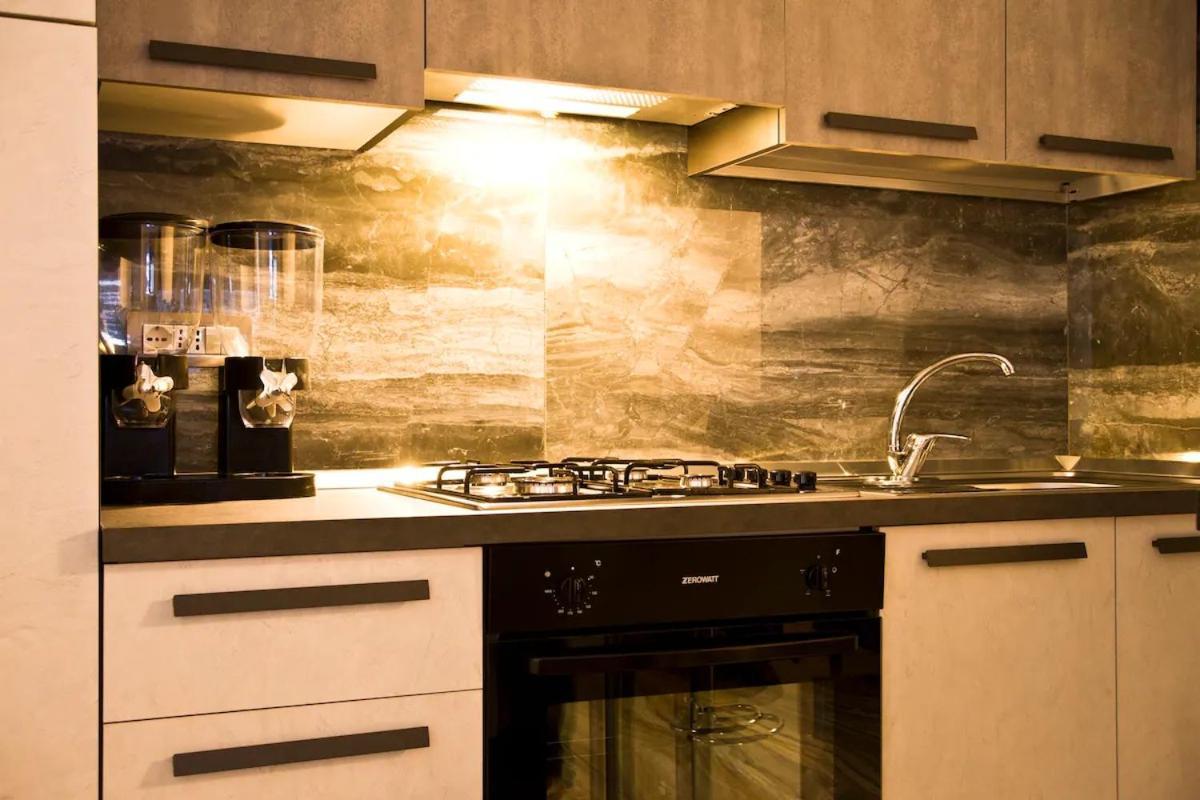 Suite Napoli Sotterranea Con Jacuzzi Exterior foto