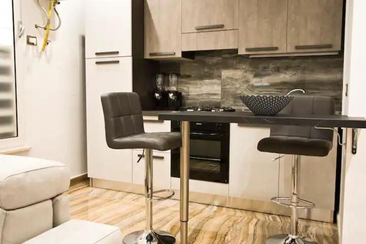 Suite Napoli Sotterranea Con Jacuzzi Exterior foto